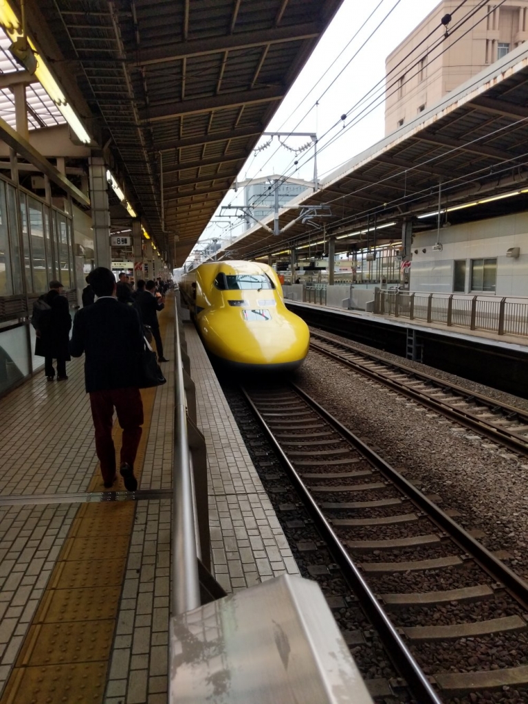 Der Shinkansen ist das schnellste Fortbewegungsmittel in Japan.